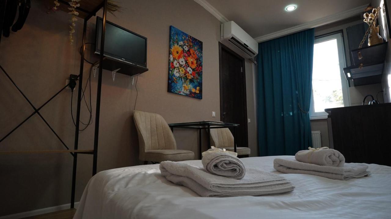 Cozy Flat In Center Of Tbilisi Apartment Exterior foto
